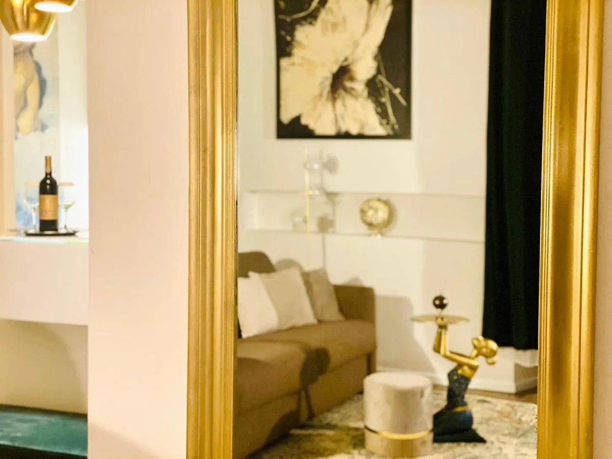 J'Adore Brera Design Apartment Milan
