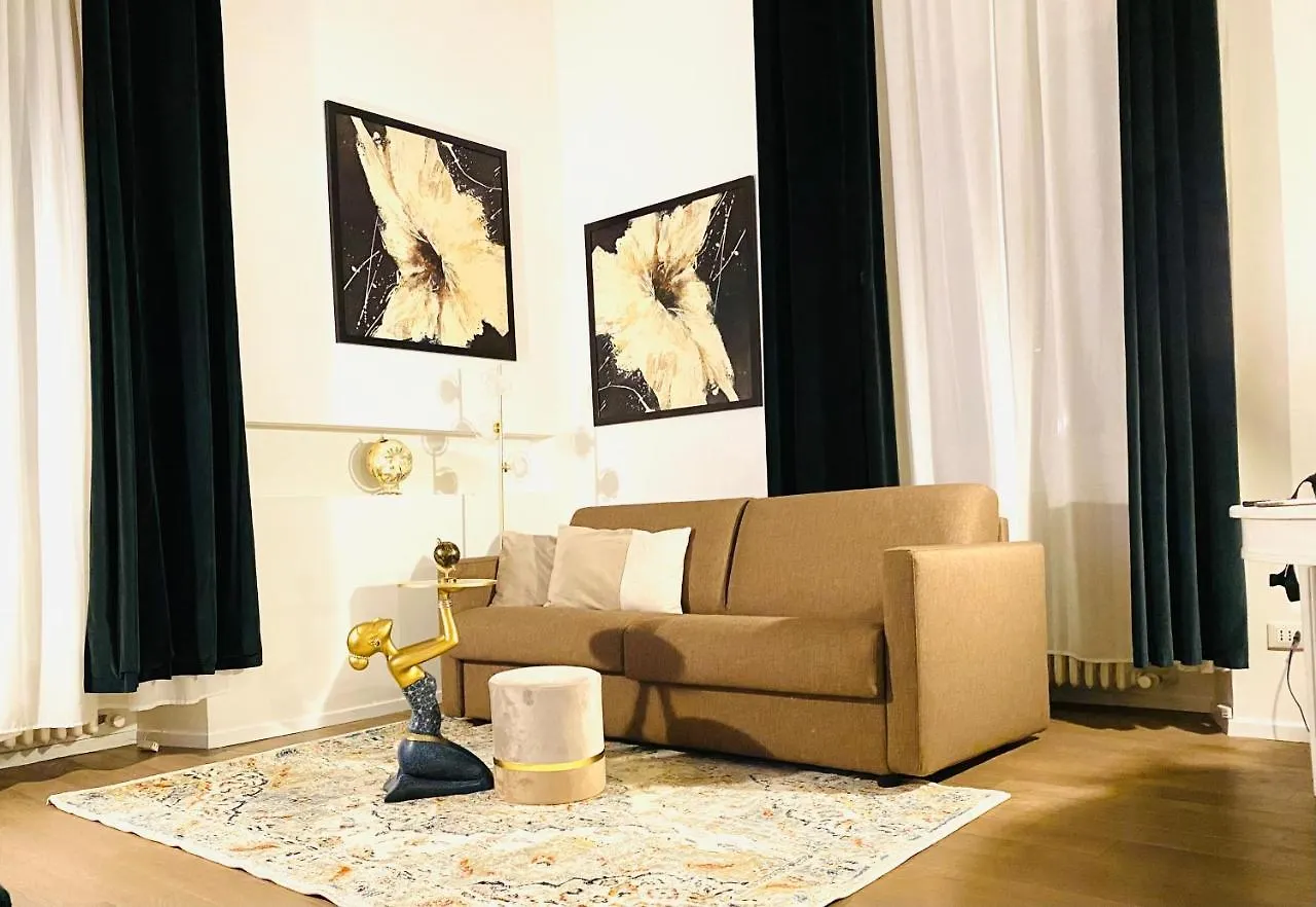 J\'Adore Brera Design Apartment contacts